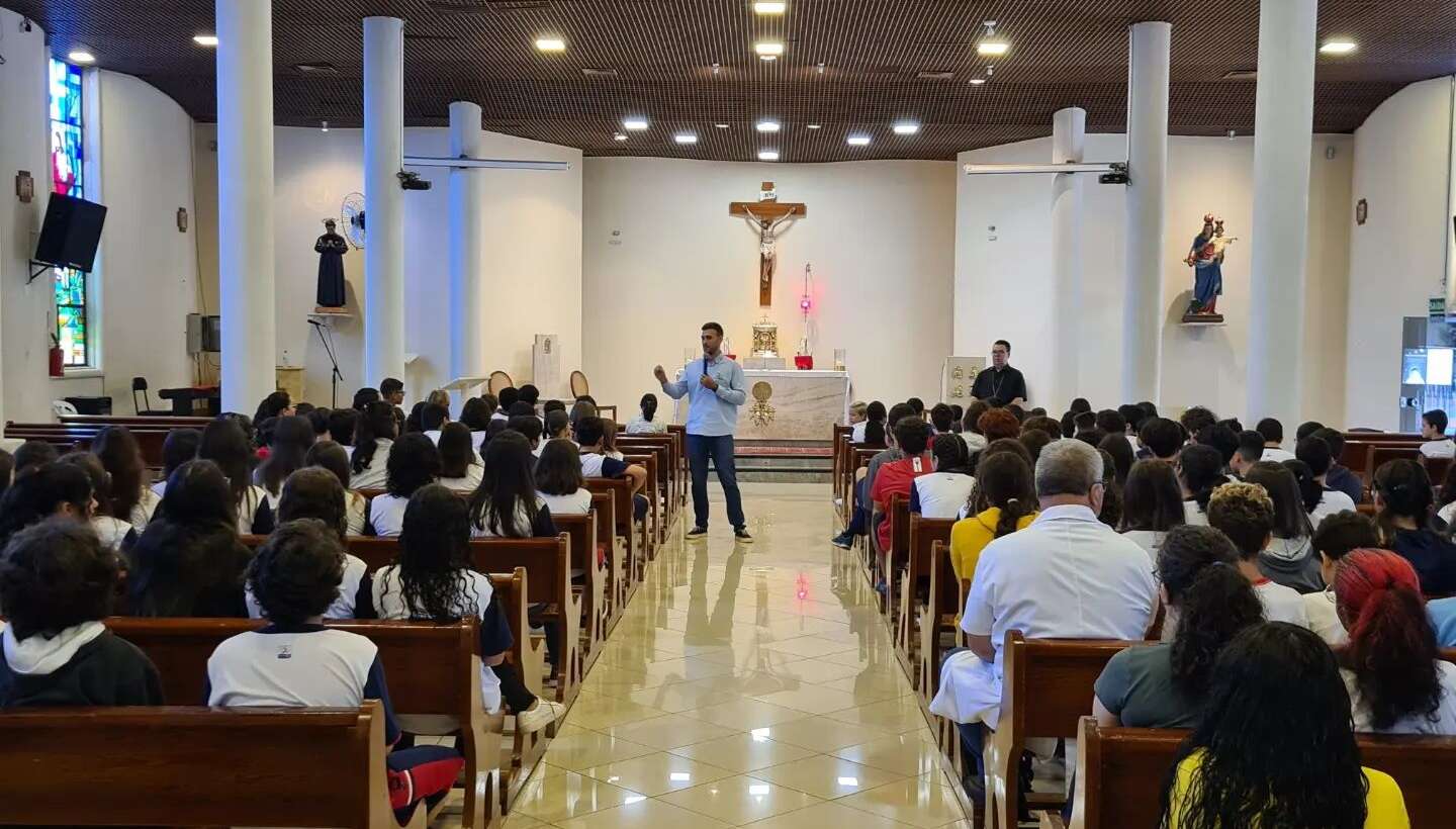 Primeira acolhida dos alunos do Ensino Fundamental II