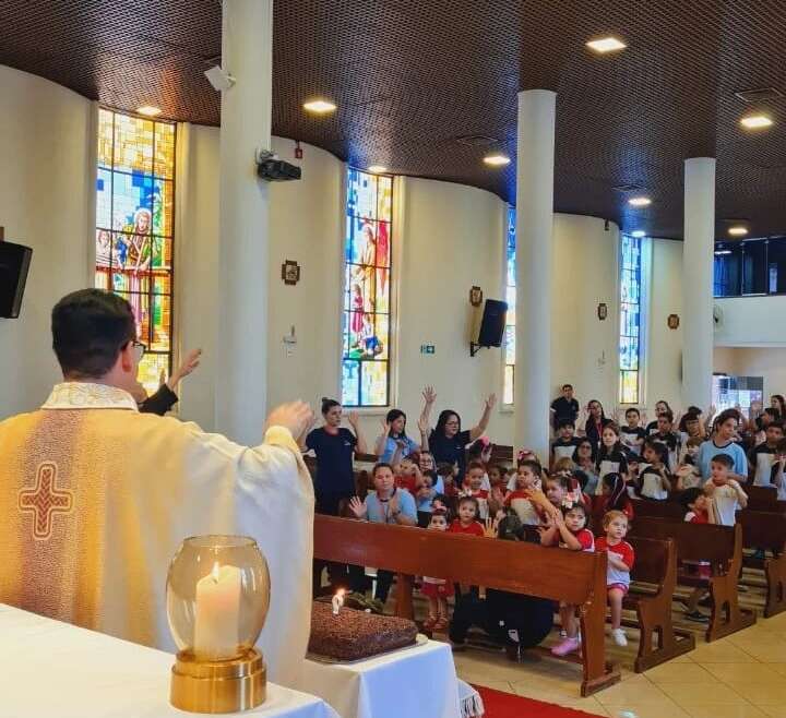 Acolhida especial em comemoração ao aniversário de Dom Bosco para a turminha do Infantil e Fundamental I Vespertino.