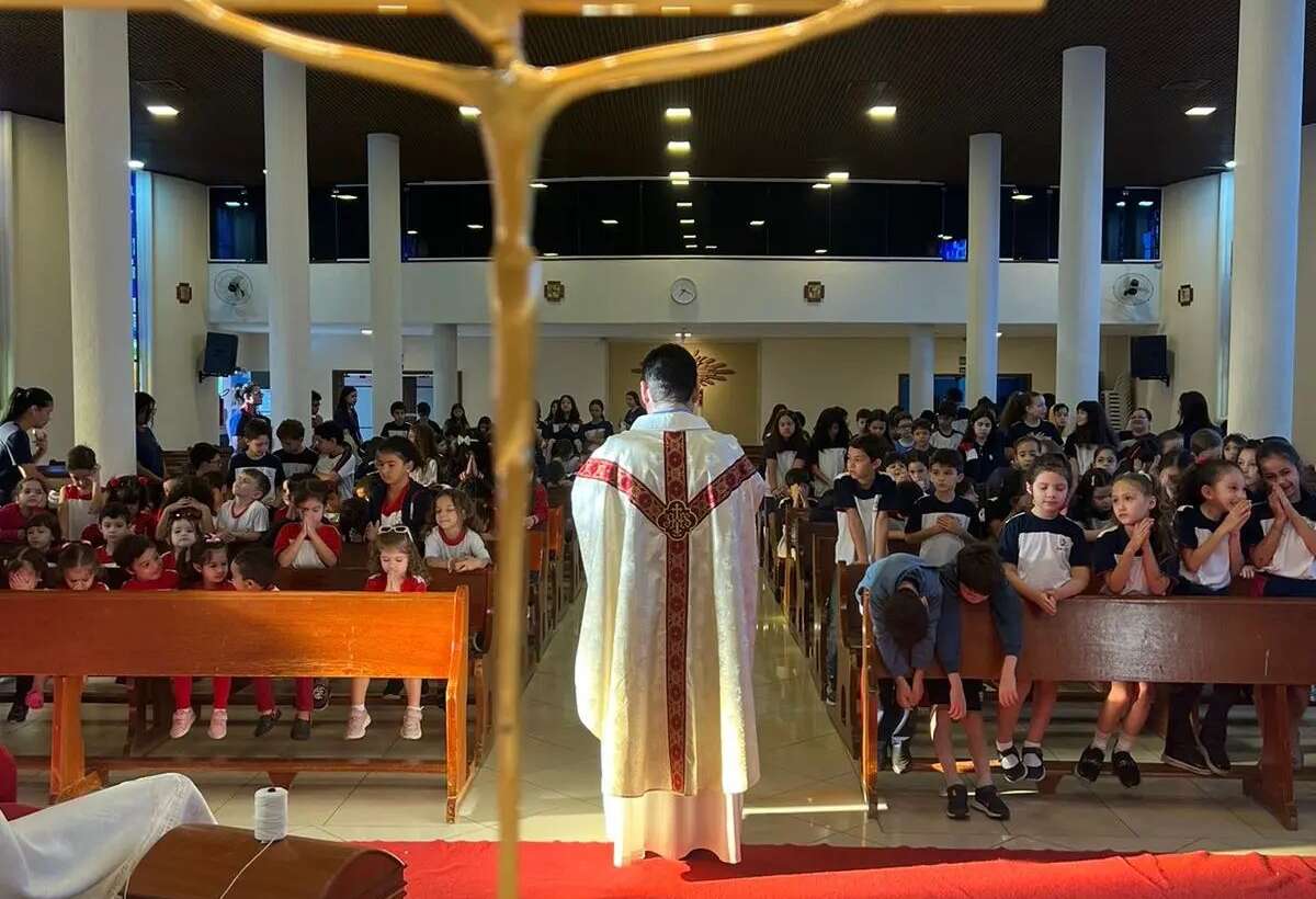 Dia de Dom Bosco também foi marcado por uma bela acolhida na capela para os alunos do Fundamental I Matutino.