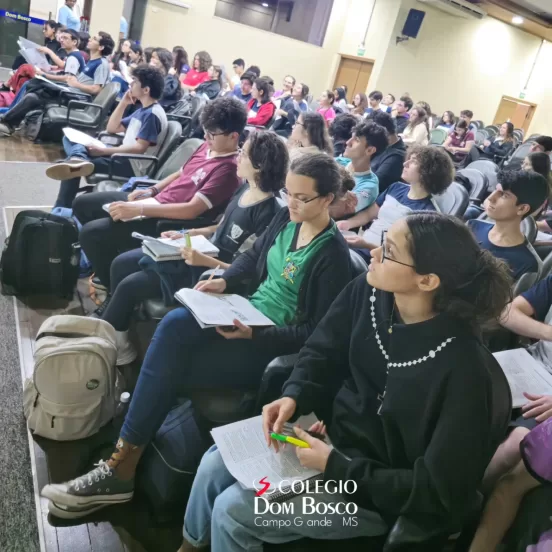 Maratona do Enem encerra semana intensiva de preparação para o ENEM do próximo domingo.